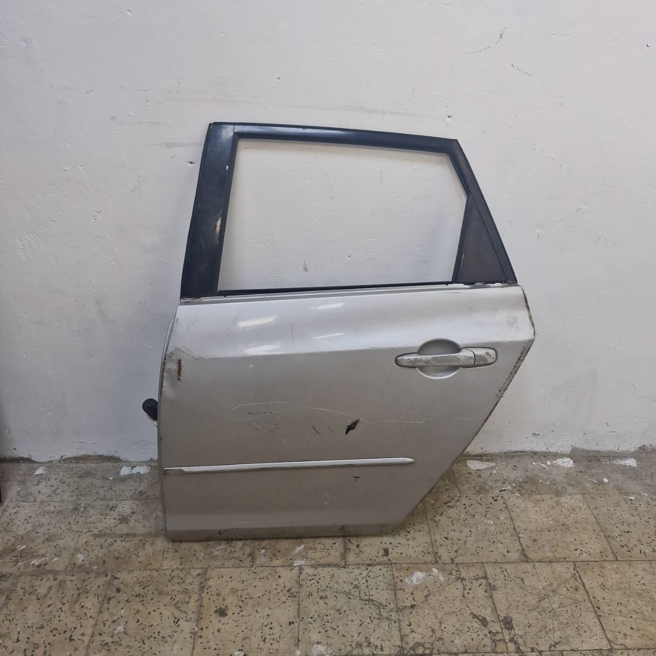 Puerta Mazda 3 trasera izquierda 2007