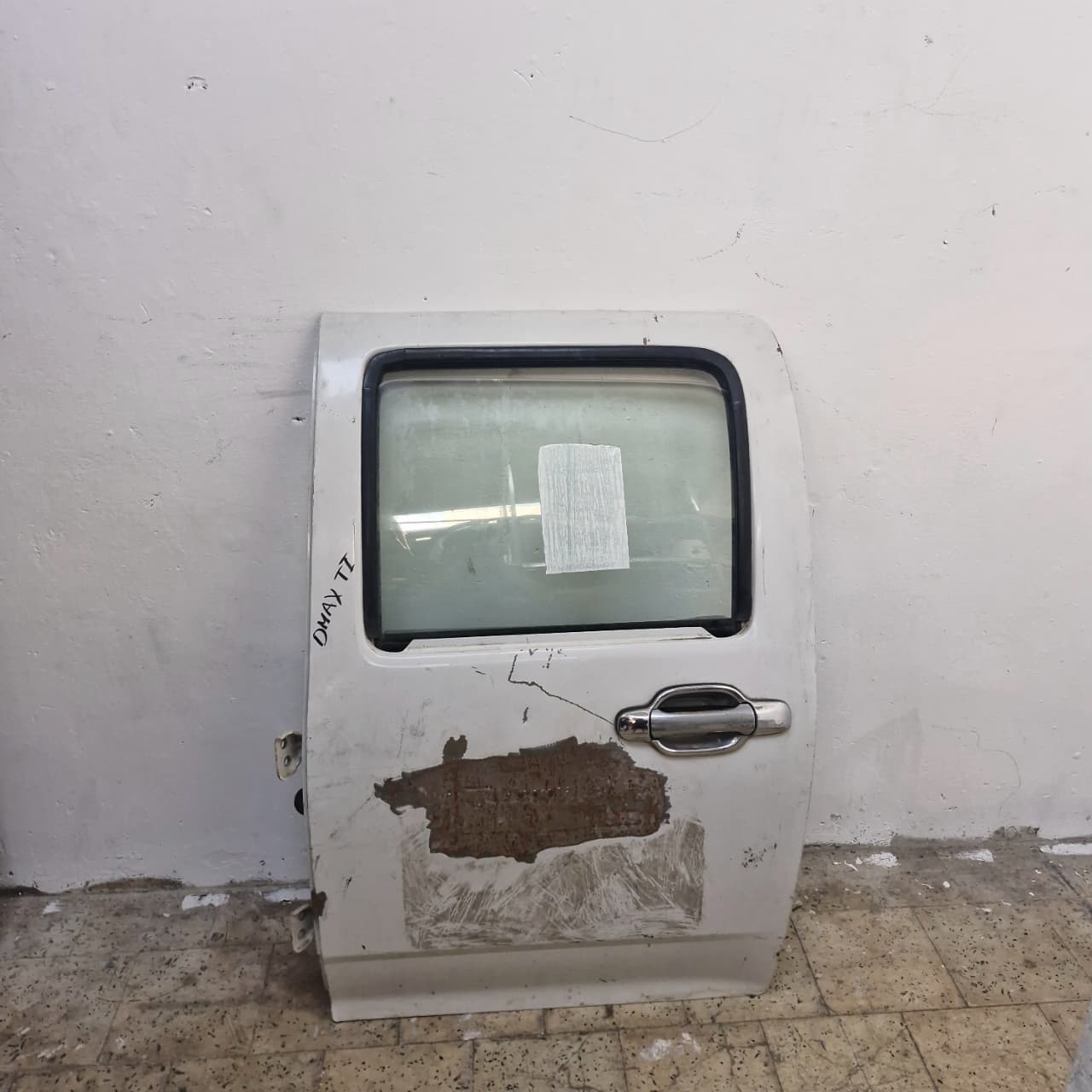 Puerta dmax trasera izquierda