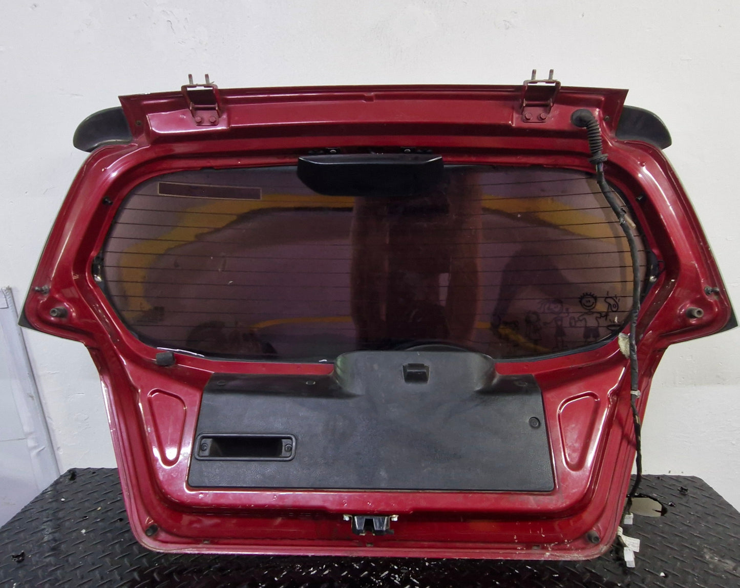 Tapa maletas aveo gt Hatchback 2003-2008