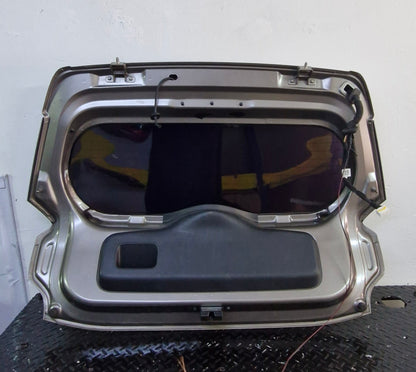 Tapa maletas kia picanto 2020